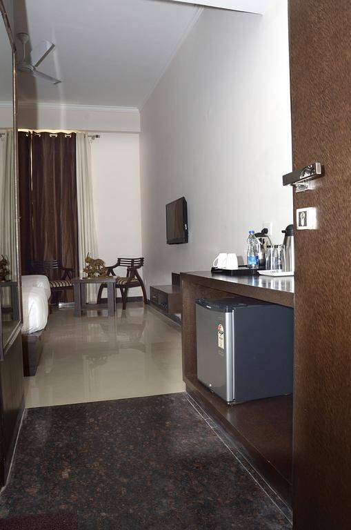Hotel Crimson Palace Agra  Exterior foto